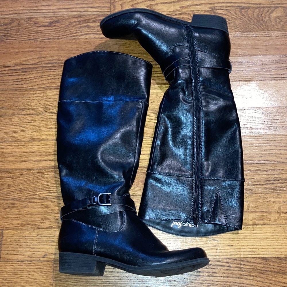 Natural Soul size 8.5 black boots